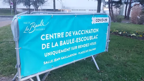 Les centres de vaccination : le bras de fer entre Paris et les villes 